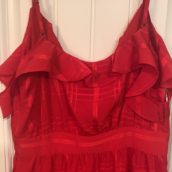 Lovers and Friends Flutter Sleeve Red Button Front Size Small NWT - Picture 8 of 10